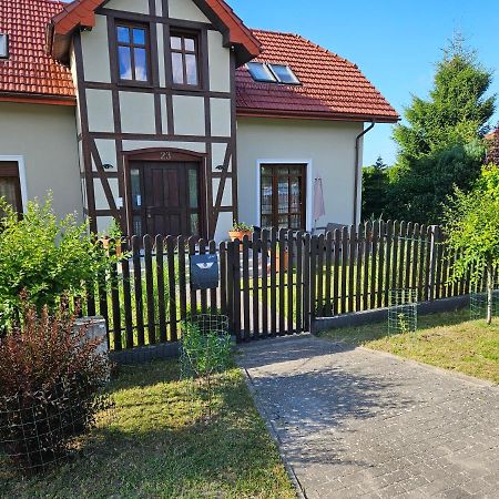 Apartamenty Z Klimatem ウストカ エクステリア 写真