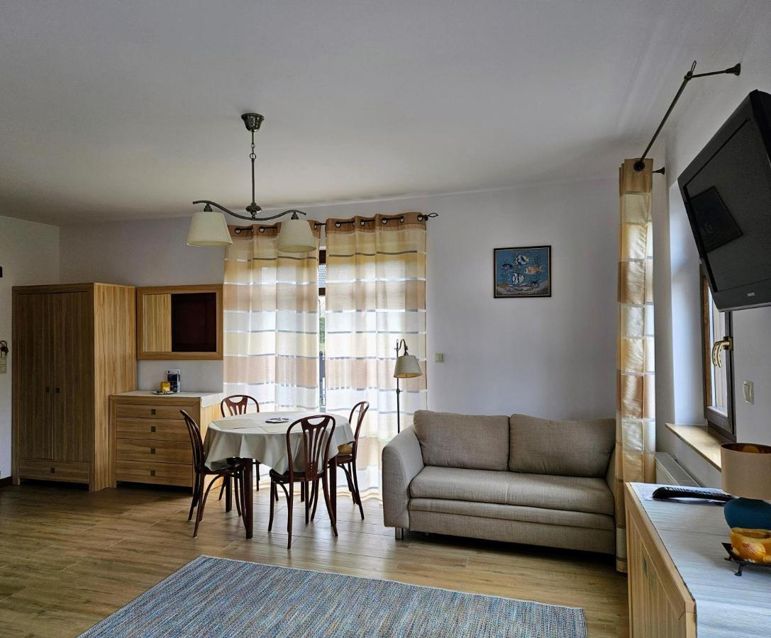 Apartamenty Z Klimatem ウストカ エクステリア 写真