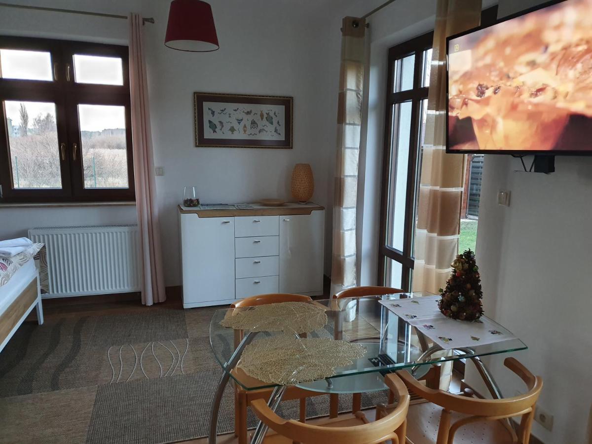 Apartamenty Z Klimatem ウストカ エクステリア 写真